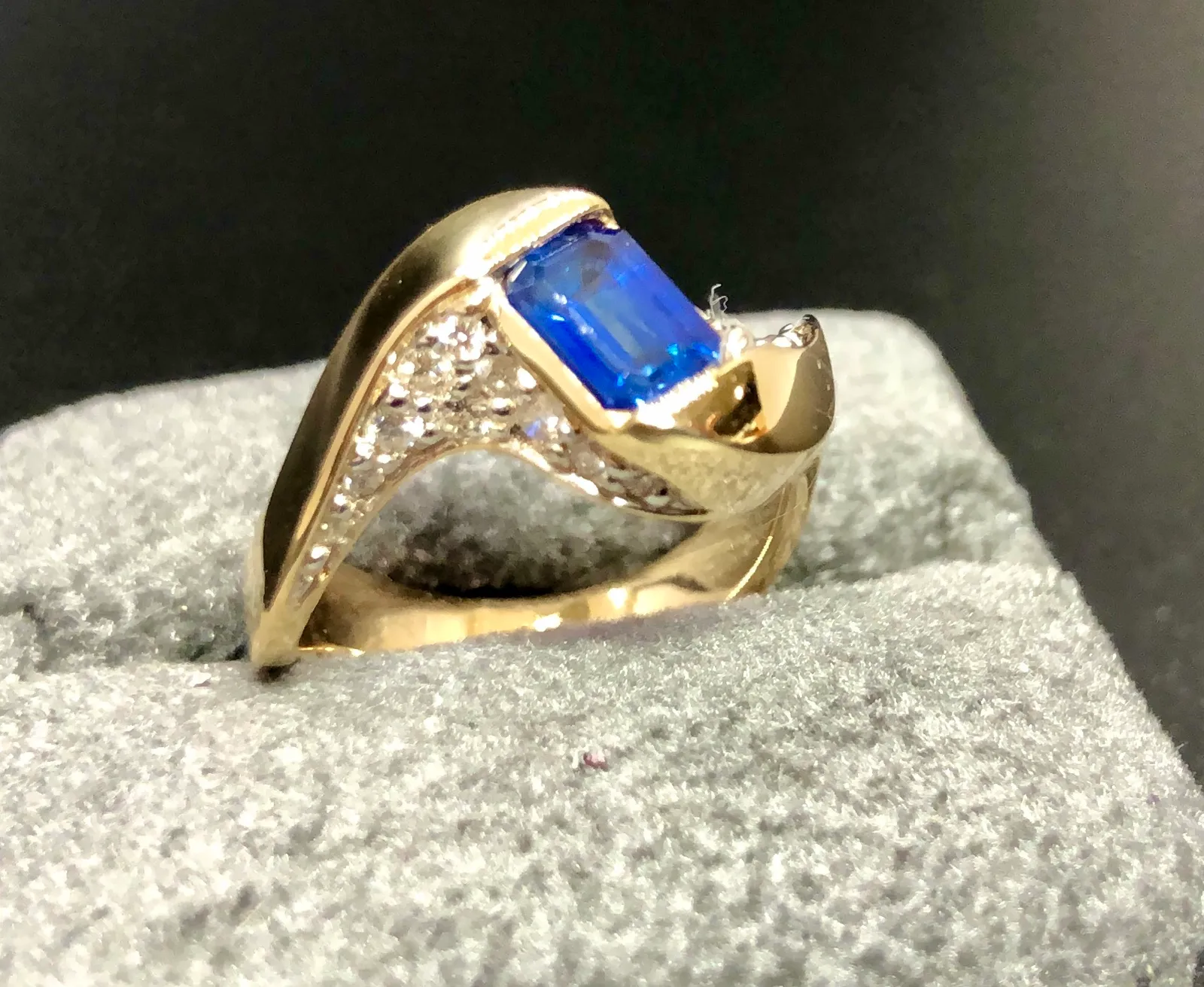 Sapphire Ring